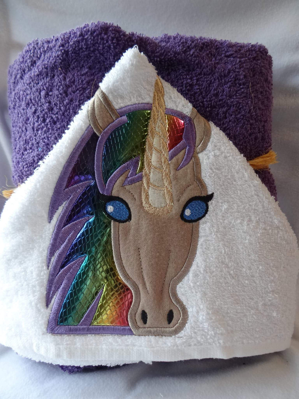 Hooded towel unicorn design, rainbow mane and horn appliqué