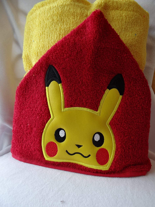 Hooded towel yellow lightning tail mouse design appliqué